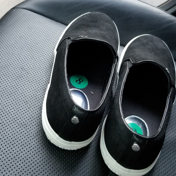 Brand new size 8 Michael Kors women's shoes - Picture 2 of 3